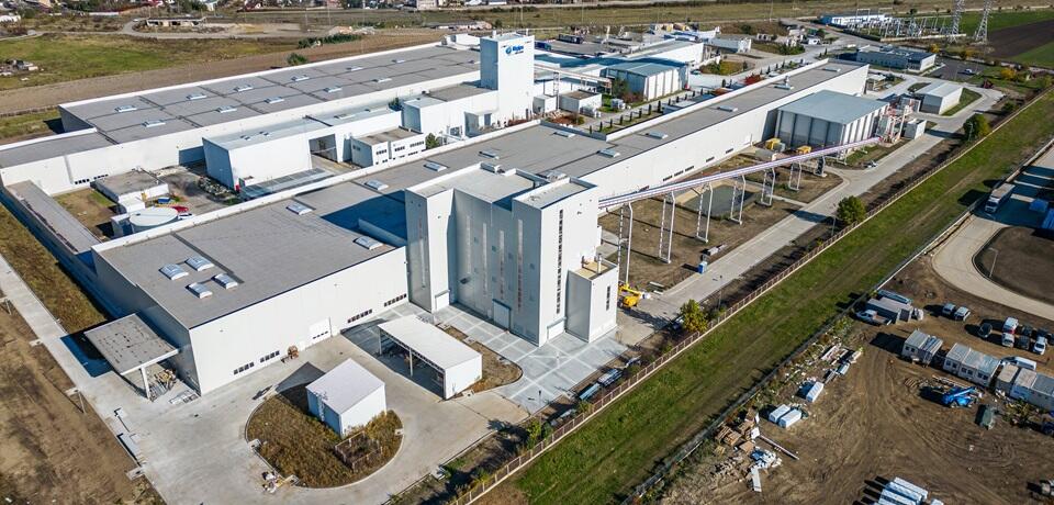 Saint-Gobain completes new plasterboard plant in Romania following 50-million-euros investment Saint-Gobain completes new plasterboard plant in Romania following 50-million-euros investment